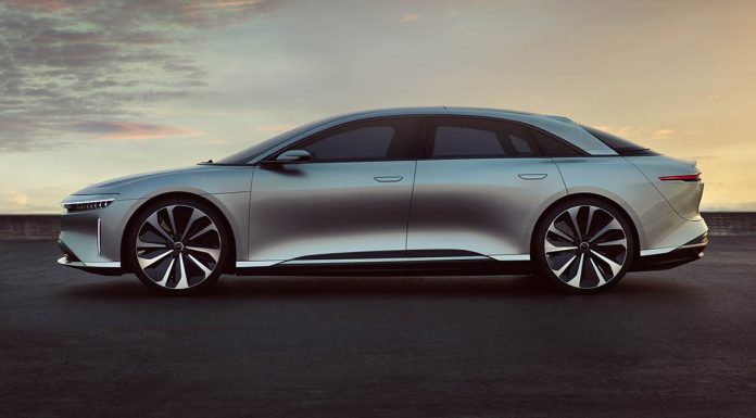 Sınırları aşmış bir elektrikli otomobil