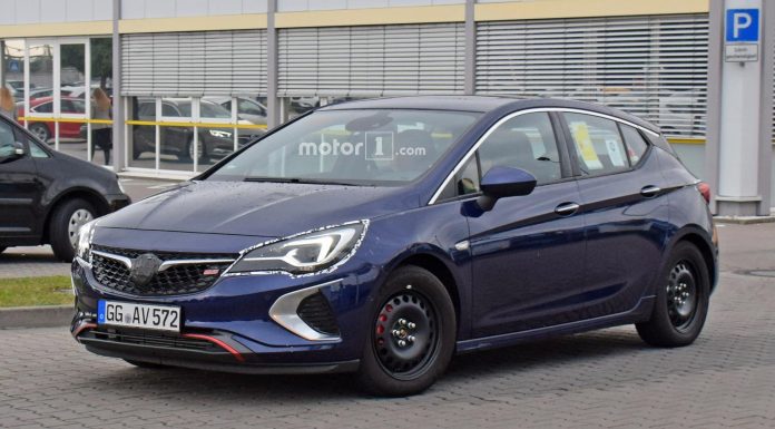 Sıra Astra GSi ‘da