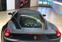 12 silindirli bir 458 Italia?