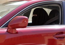Suudi Arabistan’da artık kadınlar da araba kullanabilecek