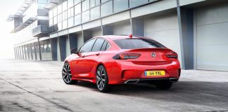 Insignia GSi daha keyifli sürüş için geliyor