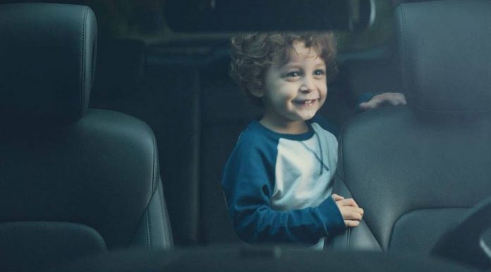 Hyundai’den çocuk ölümlerini önlemek için arka koltuk uyarısı