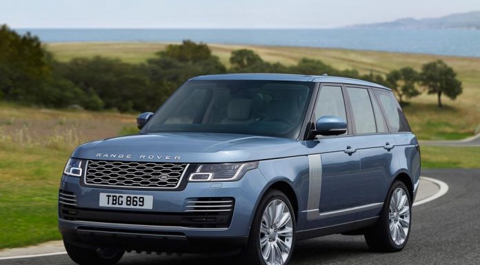 Makyajlanan Range Rover, hibrit model ve daha fazla teknoloji ile geliyor