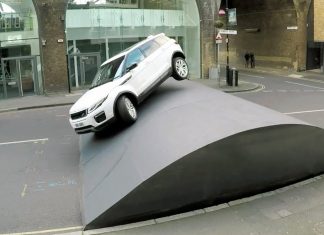 Land Rover’dan, Evoque için ilgi çekici reklam