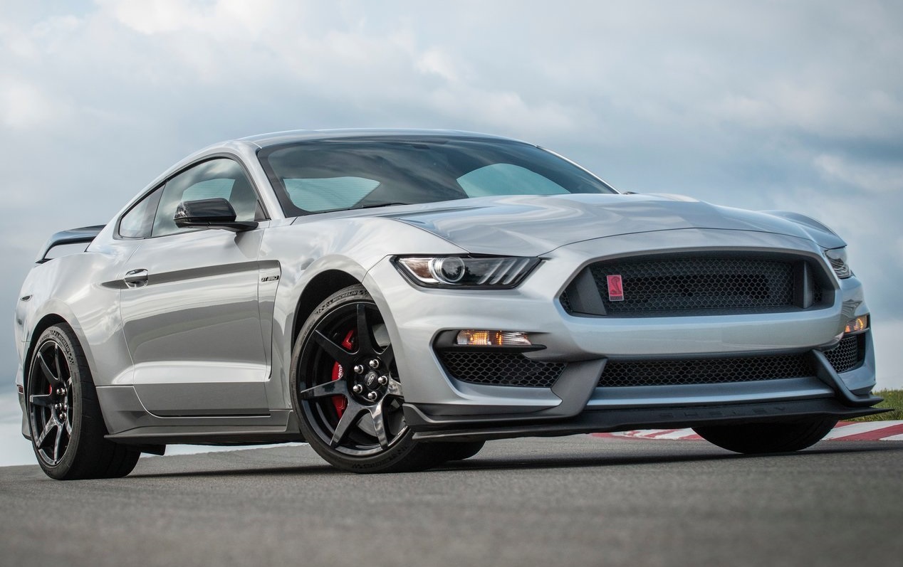Ford-Mustang_Shelby_GT350R- Carviser (1)