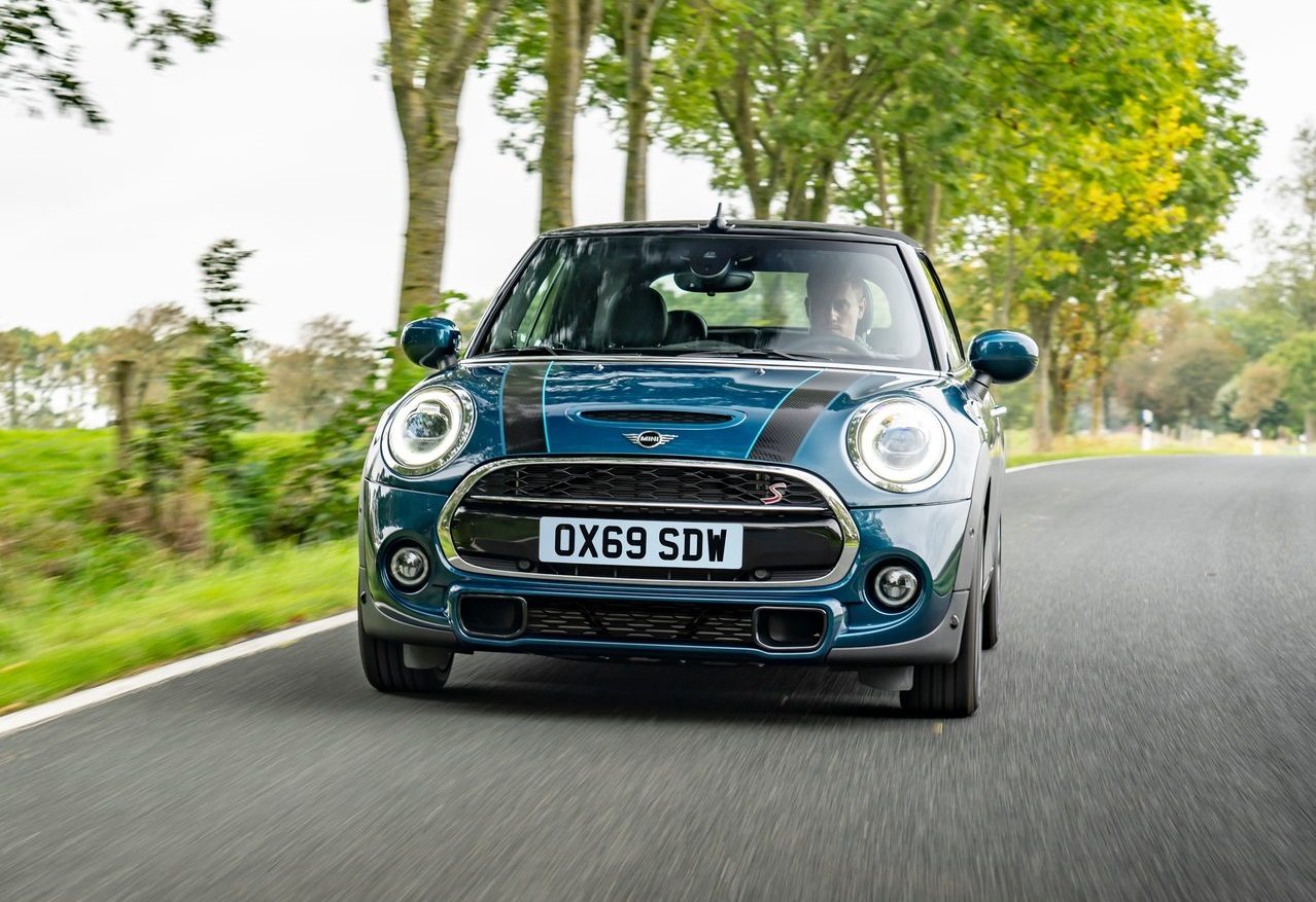 Mini Cooper Sidewalk ile yaz mevsimine hazır!