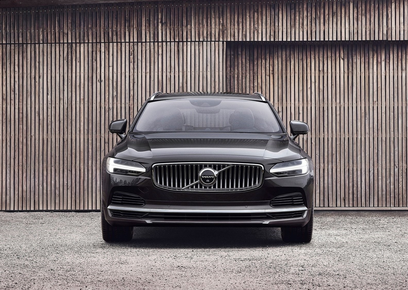Volvo 90 ailesi makyajlı versiyonları ile karşımızda!